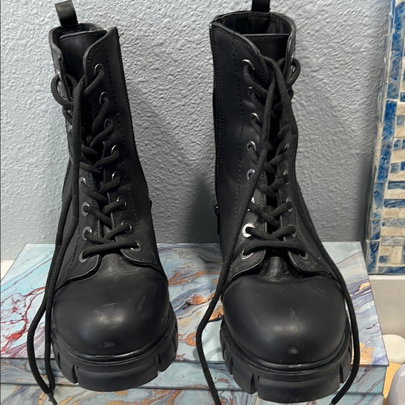 Mia Shoes Shoes - Mia Black Lace-Up Women's Combat Boots, Size 9, GUC